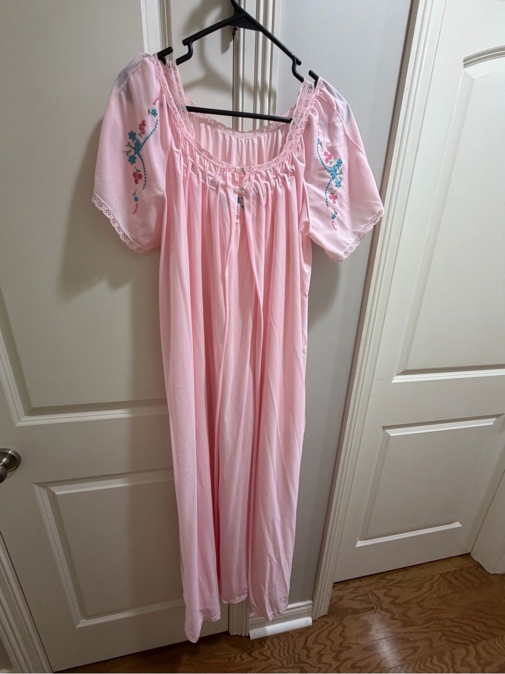 Pink Embroidered Women's Nightgown